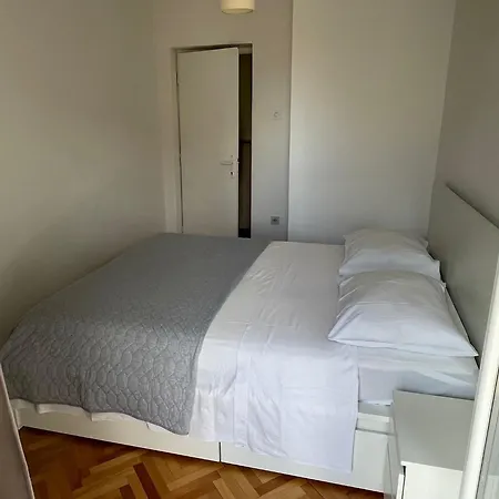 Apartman Maja *